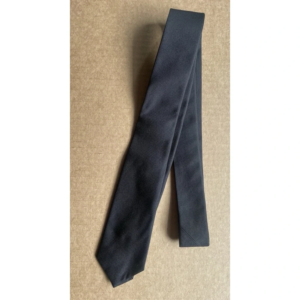 Theory 100% Silk‎ Designer Necktie Tie Made In USA Roadster Black